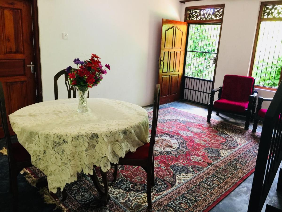 Thaaaru Villa Мириса Екстериор снимка