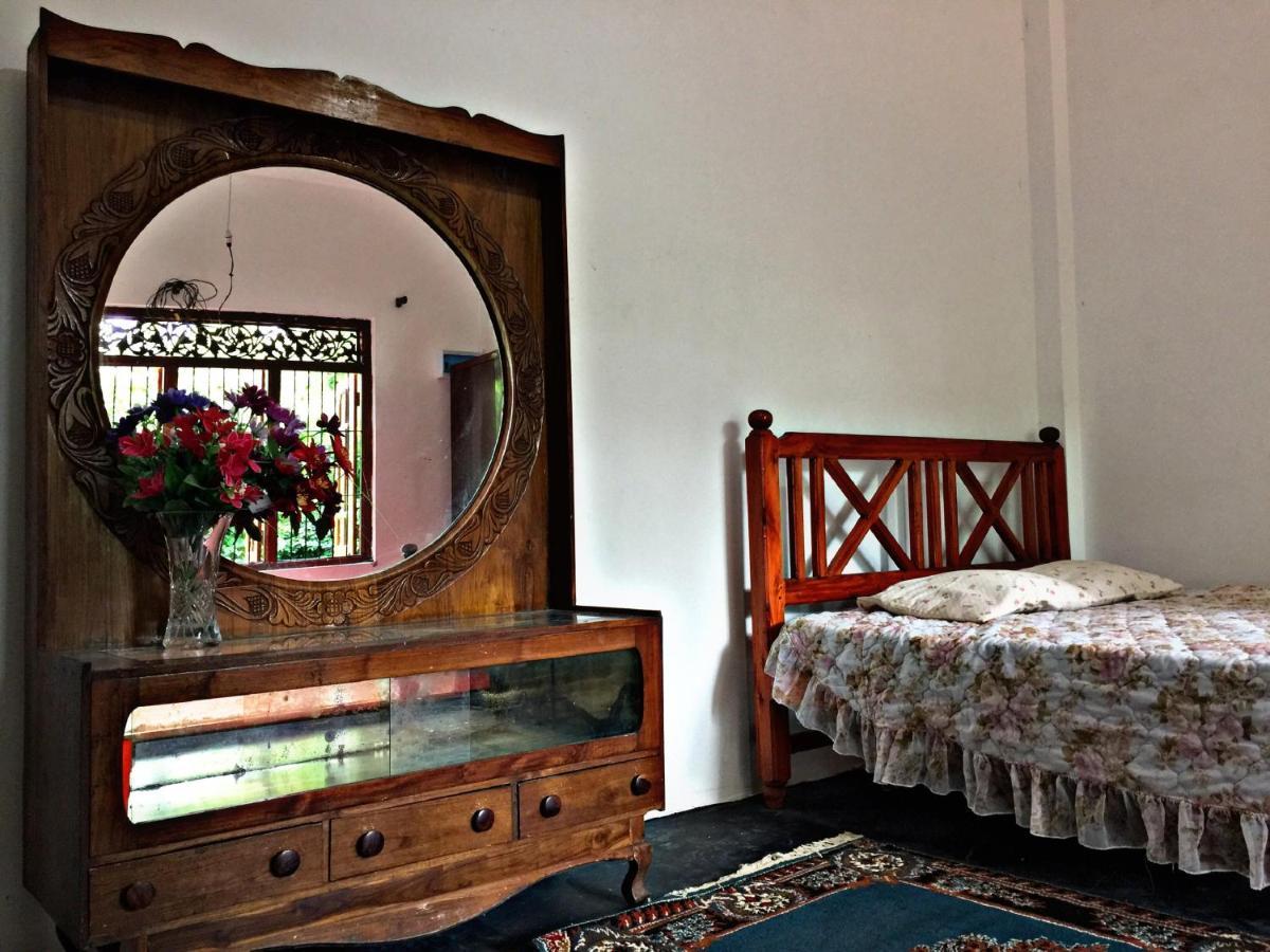 Thaaaru Villa Мириса Екстериор снимка